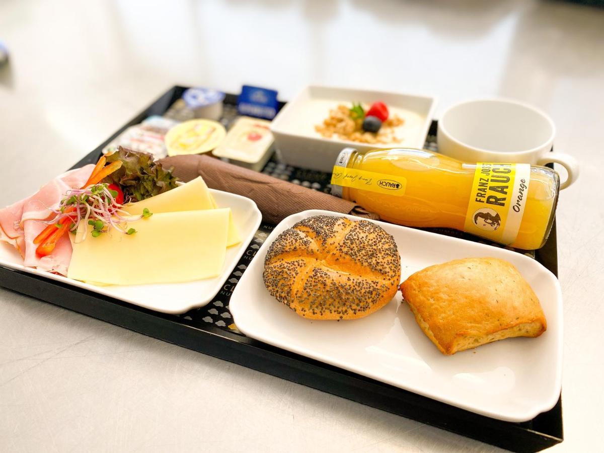Blackhome Innsbruck City East I Contactless Check-In ภายนอก รูปภาพ